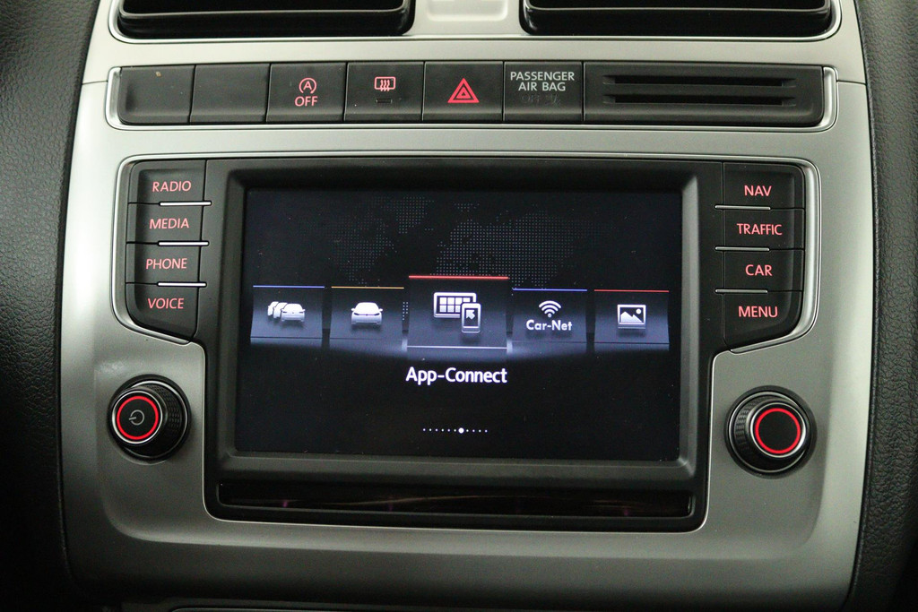 
Volkswagen Polo 1.0 BlueMotion (NAVIGATIE, CARPLAY, BLUETOOTH, AIRCO, CRUISE CONTROL, NL-AUTO, GOED ONDERHOUDEN) vol									