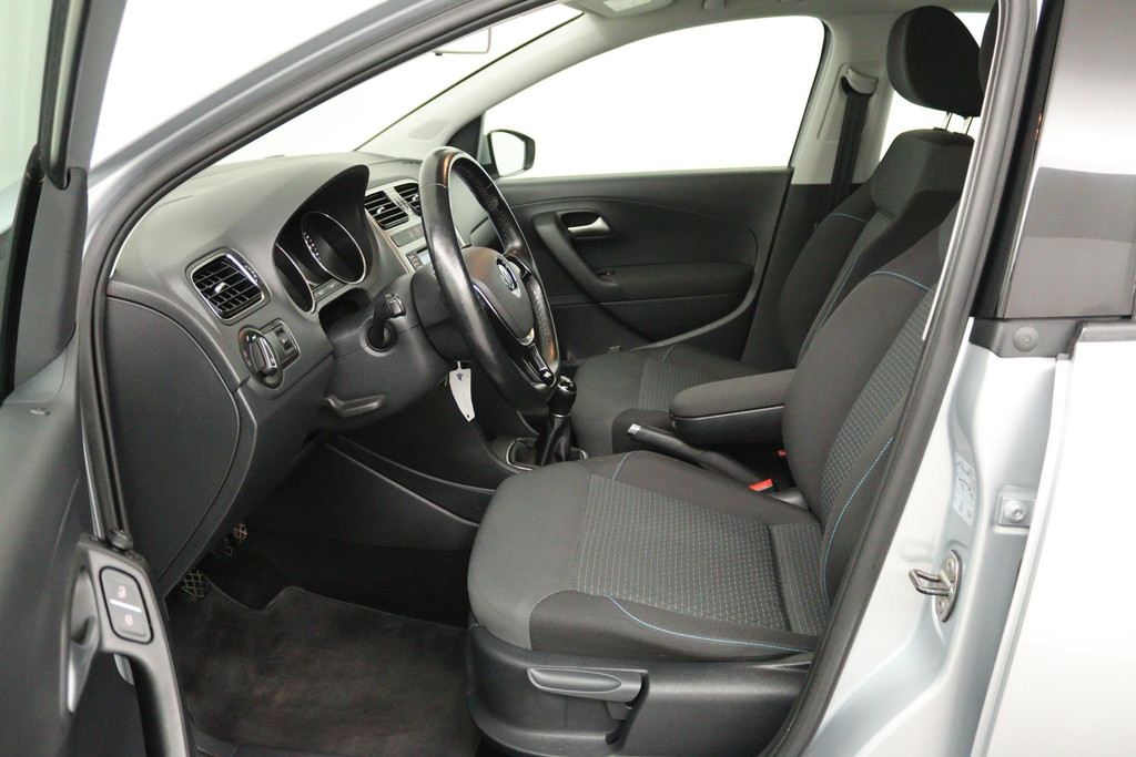 
Volkswagen Polo 1.0 BlueMotion (NAVIGATIE, CARPLAY, BLUETOOTH, AIRCO, CRUISE CONTROL, NL-AUTO, GOED ONDERHOUDEN) vol									