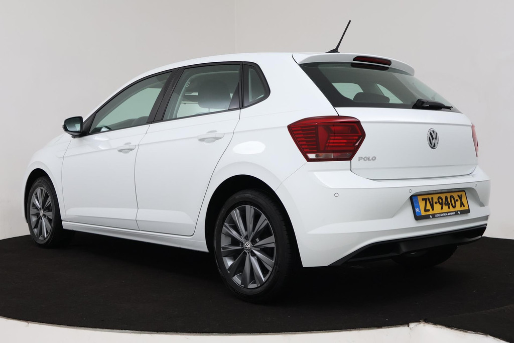 
Volkswagen Polo 1.0 TSI Comfortline (PARKEERSENSOREN, CRUISE ADAPTIEF, NAVIGATIE, DIGITAL DASHBOARD, NL-AUTO, GOED ONDERHOUDEN) vol									