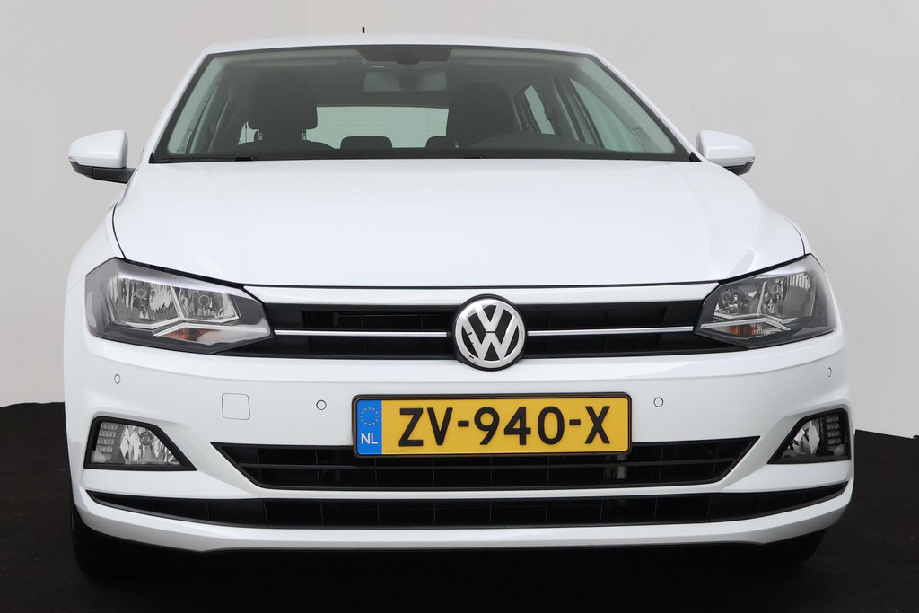 
Volkswagen Polo 1.0 TSI Comfortline (PARKEERSENSOREN, CRUISE ADAPTIEF, NAVIGATIE, DIGITAL DASHBOARD, NL-AUTO, GOED ONDERHOUDEN) vol									