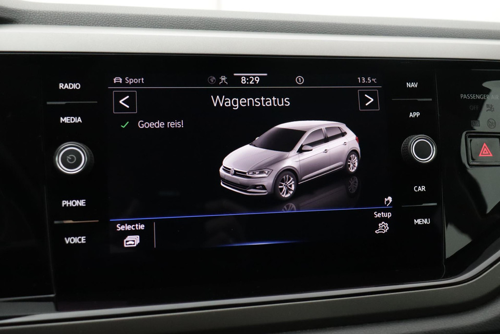
Volkswagen Polo 1.0 TSI Comfortline Business (NAVIGATIE, CARPLAY, CLIMA, PARKEERSENSOREN, CRUISE, 1e EIGENAAR, GOED ONDERHOUDEN) vol									
