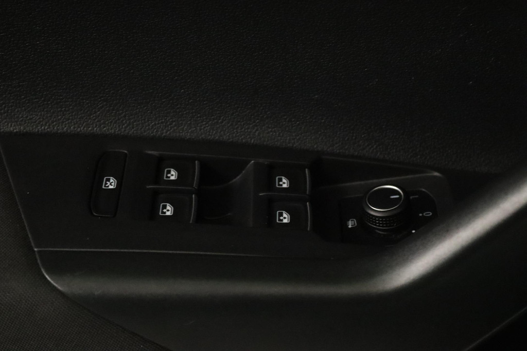 
Volkswagen Polo 1.0 TSI Highline (VIRTUAL, ADAPTIVE, PANORAMADAK, NAVIGATIE, CLIMATE CONTROL, NL-AUTO, GOED ONDERHOUDEN) vol									