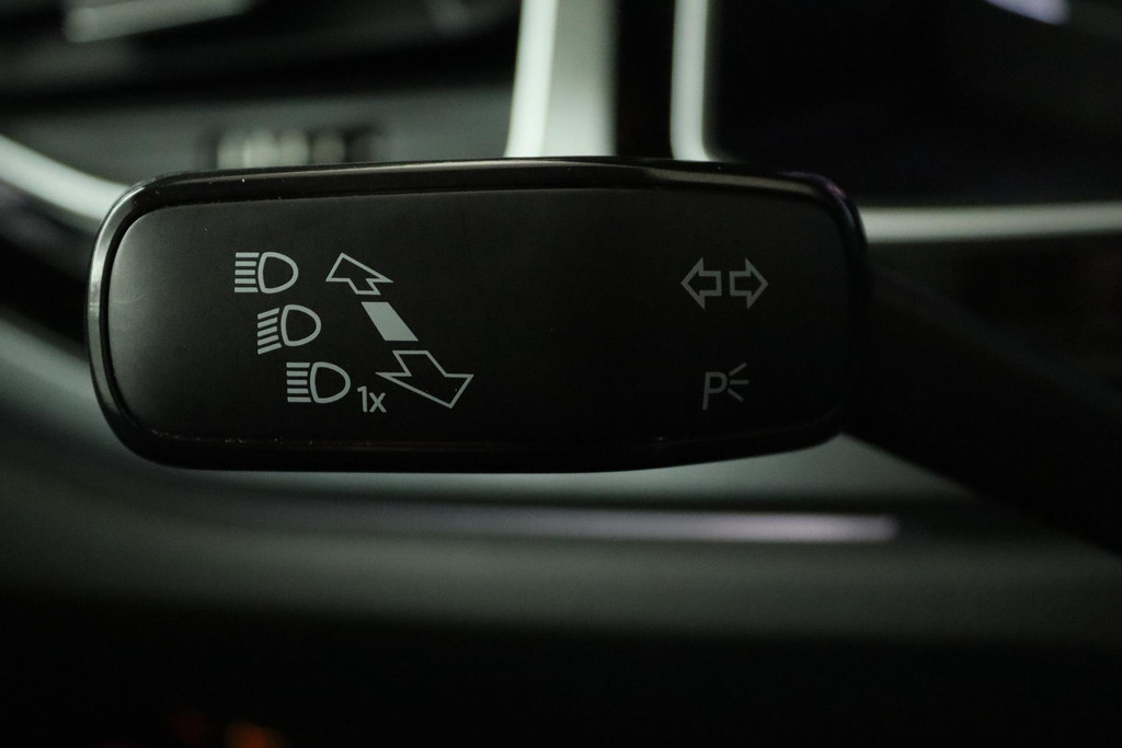 
Volkswagen Polo 1.0 TSI Highline (VIRTUAL, ADAPTIVE, PANORAMADAK, NAVIGATIE, CLIMATE CONTROL, NL-AUTO, GOED ONDERHOUDEN) vol									