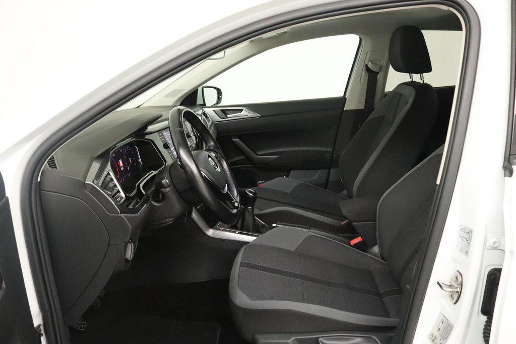 
Volkswagen Polo 1.0 TSI Highline (VIRTUAL, ADAPTIVE, PANORAMADAK, NAVIGATIE, CLIMATE CONTROL, NL-AUTO, GOED ONDERHOUDEN) vol									