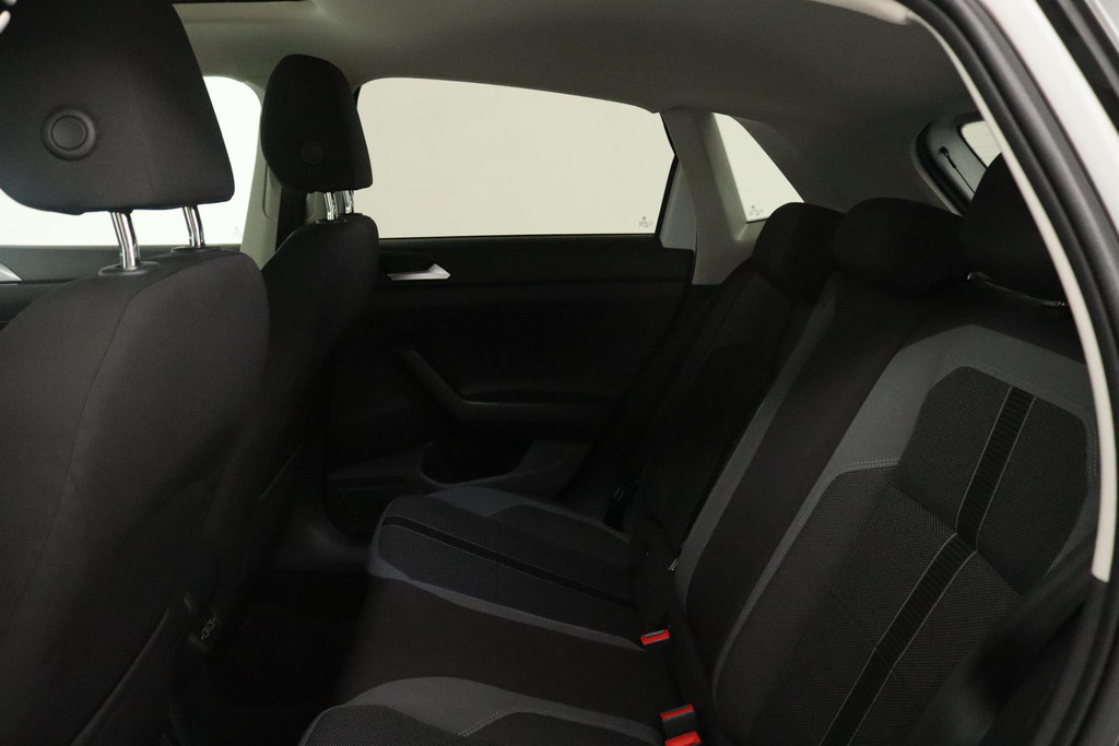 
Volkswagen Polo 1.0 TSI Highline (VIRTUAL, ADAPTIVE, PANORAMADAK, NAVIGATIE, CLIMATE CONTROL, NL-AUTO, GOED ONDERHOUDEN) vol									