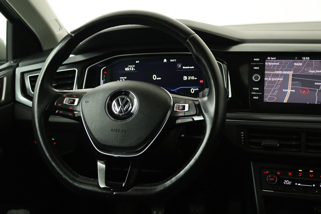 
Volkswagen Polo 1.0 TSI Highline (VIRTUAL, PANORAMADAK, ADAPTIVE, NAVIGATIE, CLIMATE CONTROL, XENON/LED, NL-AUTO, GOED ONDERHOUD) vol									