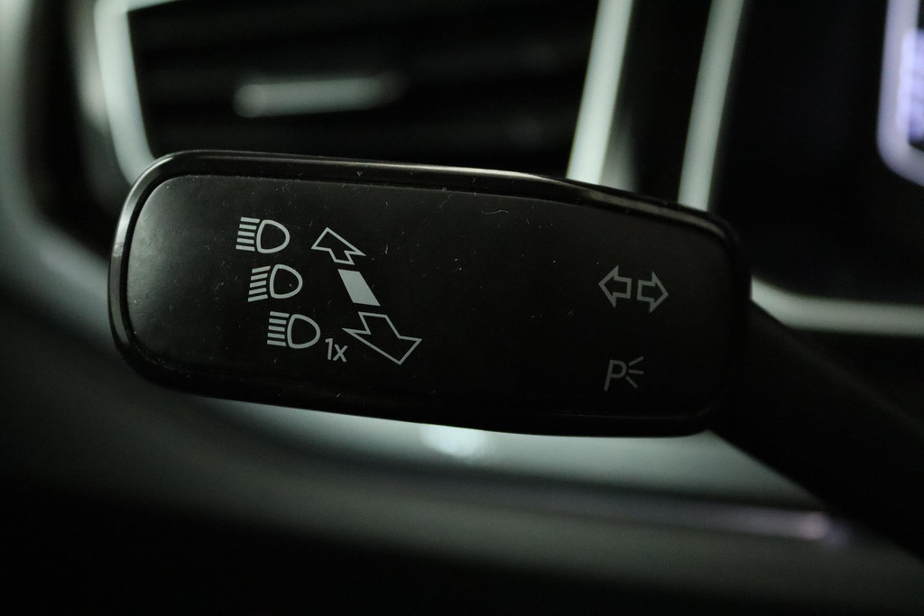 
Volkswagen Polo 1.0 TSI Highline (VIRTUAL, PANORAMADAK, ADAPTIVE, NAVIGATIE, CLIMATE CONTROL, XENON/LED, NL-AUTO, GOED ONDERHOUD) vol									