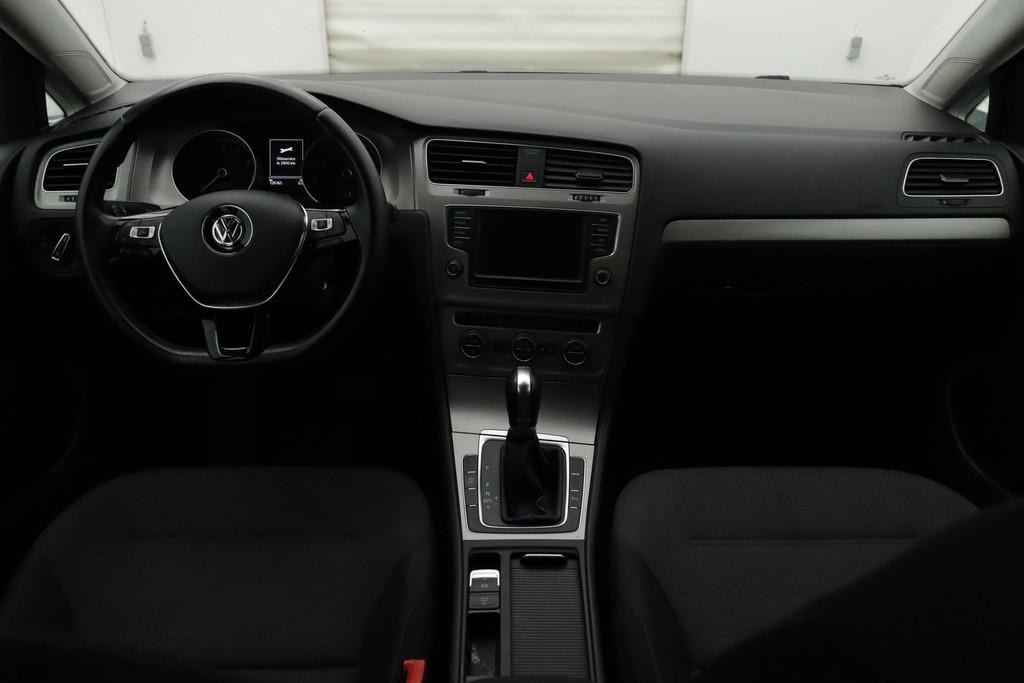 
Volkswagen GOLF Variant 1.0 TSI Comfortline Business(NL-auto,Navi, Parkeersensoren, Airco, Cruise Control, Etc) vol									