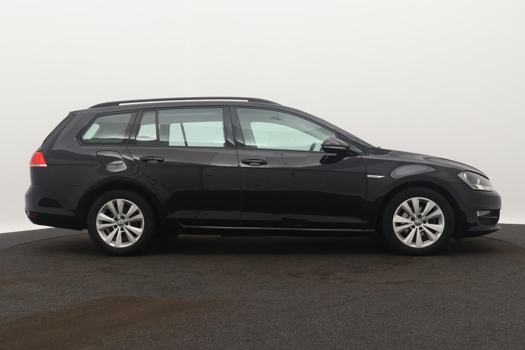 
Volkswagen GOLF Variant 1.0 TSI Comfortline Business(NL-auto,Navi, Parkeersensoren, Airco, Cruise Control, Etc) vol									
