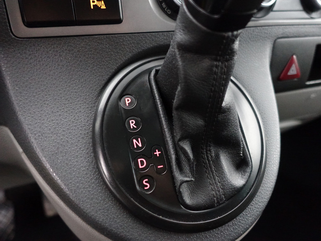 
Volkswagen Transporter 2.0 TDI L2 Highline Aut- Dubbele Cabine, 5 Pers, Schuifdak, Park Assist, Cruise, Navi, Sidebars vol									