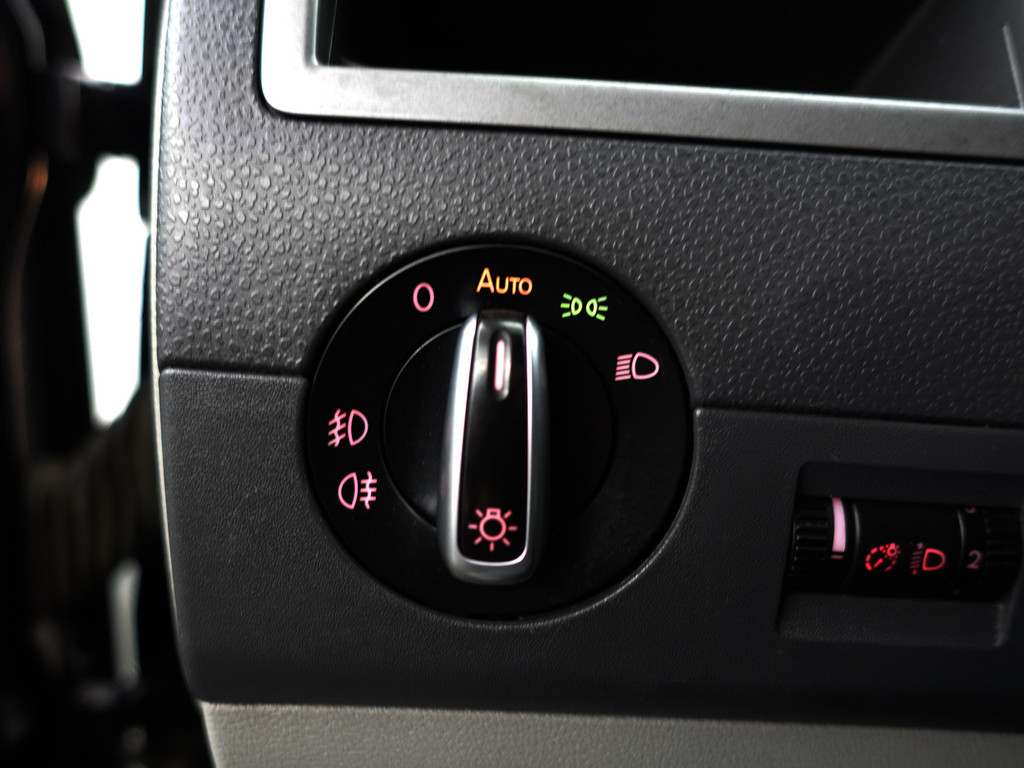 
Volkswagen Transporter 2.0 TDI L2 Highline Aut- Dubbele Cabine, 5 Pers, Schuifdak, Park Assist, Cruise, Navi, Sidebars vol									