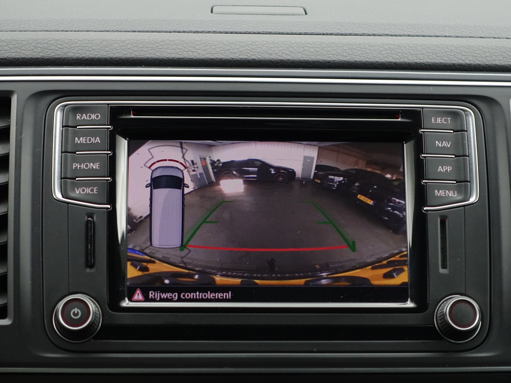 
Volkswagen Transporter 2.0 TDI L2 Multivan Edition 1 of 250 Aut- Dubbele Cabine, Schuifdak, Memory, 2x Elek Schuifdeur, Xenon Led vol									