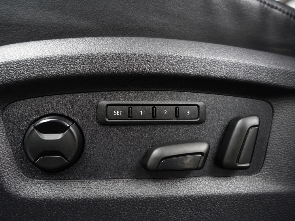 
Volkswagen Transporter 2.0 TDI L2 Multivan Edition 1 of 250 Aut- Dubbele Cabine, Schuifdak, Memory, 2x Elek Schuifdeur, Xenon Led vol									