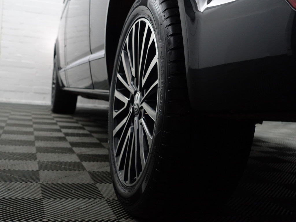 
Volkswagen Transporter 2.0 TDI L2 Multivan Edition 1 of 250 Aut- Dubbele Cabine, Schuifdak, Memory, 2x Elek Schuifdeur, Xenon Led vol									