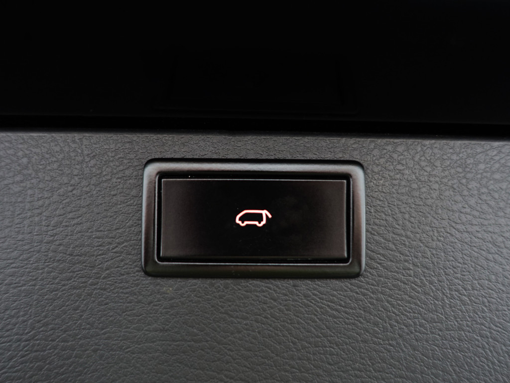 
Volkswagen Transporter 2.0 TDI L2 Multivan Edition 1 of 250 Aut- Dubbele Cabine, Schuifdak, Memory, 2x Elek Schuifdeur, Xenon Led vol									