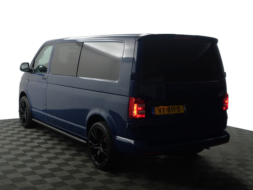 
Volkswagen Transporter 2.0 TDI 180pk L2 R Line Aut- Dubbele Cabine, 6 Pers, Park Assist, Navi, Cruise, Clima, Sidebars vol									