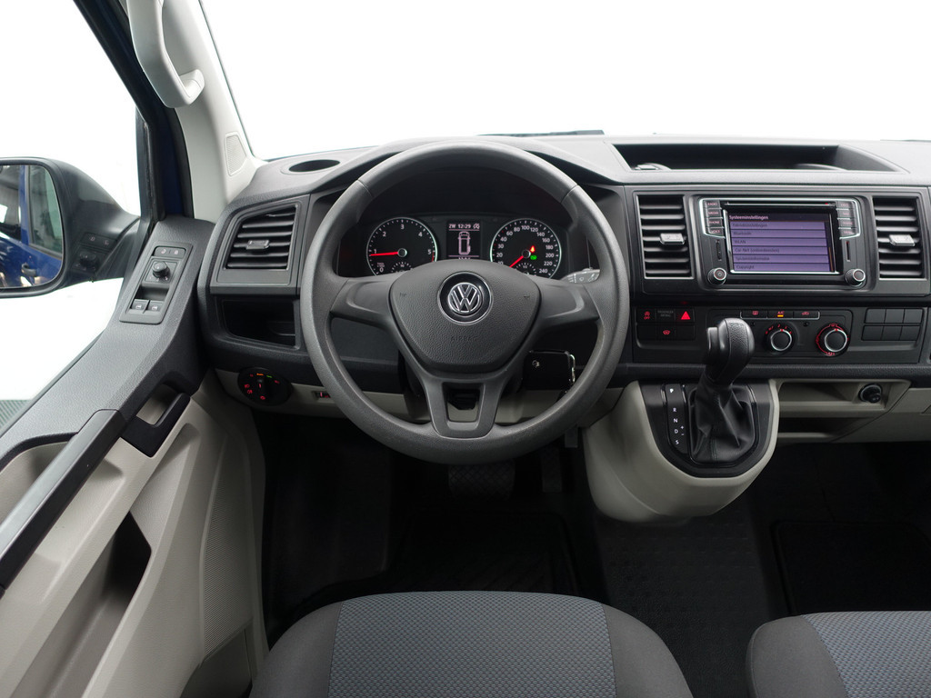 
Volkswagen Transporter 2.0 TDI 180pk L2 R Line Aut- Dubbele Cabine, 6 Pers, Park Assist, Navi, Cruise, Clima, Sidebars vol									