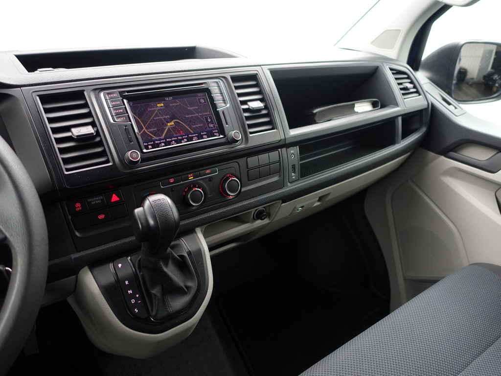 
Volkswagen Transporter 2.0 TDI 180pk L2 R Line Aut- Dubbele Cabine, 6 Pers, Park Assist, Navi, Cruise, Clima, Sidebars vol									