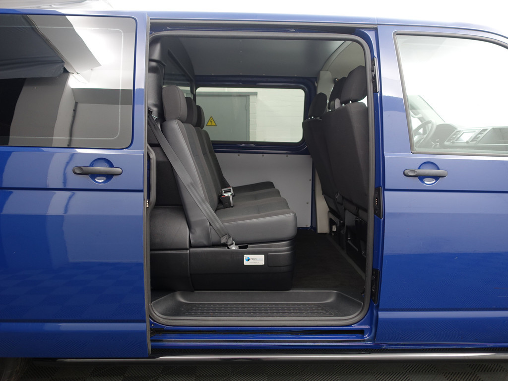 
Volkswagen Transporter 2.0 TDI 180pk L2 R Line Aut- Dubbele Cabine, 6 Pers, Park Assist, Navi, Cruise, Clima, Sidebars vol									