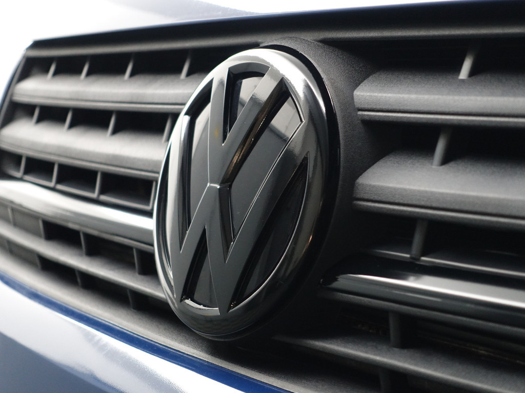 
Volkswagen Transporter 2.0 TDI 180pk L2 R Line Aut- Dubbele Cabine, 6 Pers, Park Assist, Navi, Cruise, Clima, Sidebars vol									