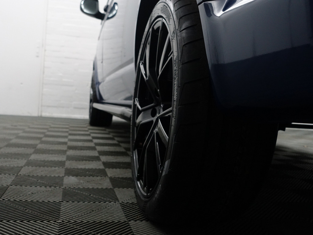 
Volkswagen Transporter 2.0 TDI 180pk L2 R Line Aut- Dubbele Cabine, 6 Pers, Park Assist, Navi, Cruise, Clima, Sidebars vol									