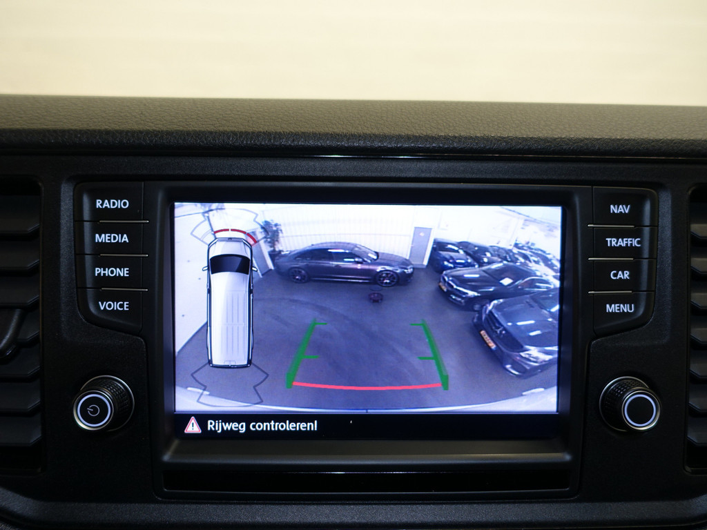 
Volkswagen Crafter 35 2.0 TDI Euro 6 L2H2 Highline 2x Schuifdeur, Navi, Camera, Ergocomfort vol									