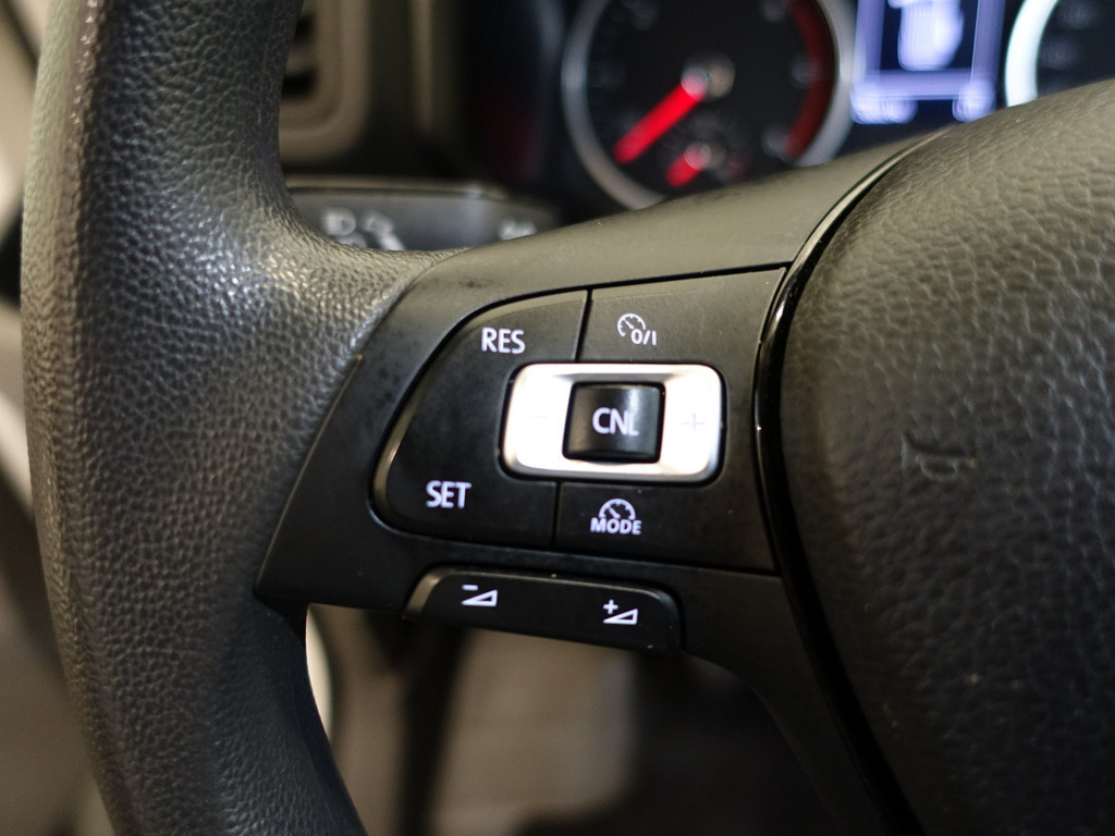 
Volkswagen Crafter 35 2.0 TDI Euro 6 L2H2 Highline 2x Schuifdeur, Navi, Camera, Ergocomfort vol									