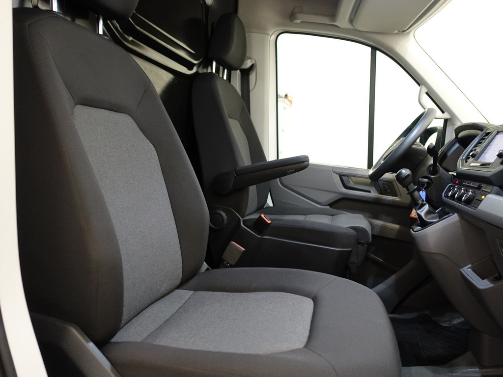 
Volkswagen Crafter 35 2.0 TDI Euro 6 L2H2 Highline 2x Schuifdeur, Navi, Camera, Ergocomfort vol									