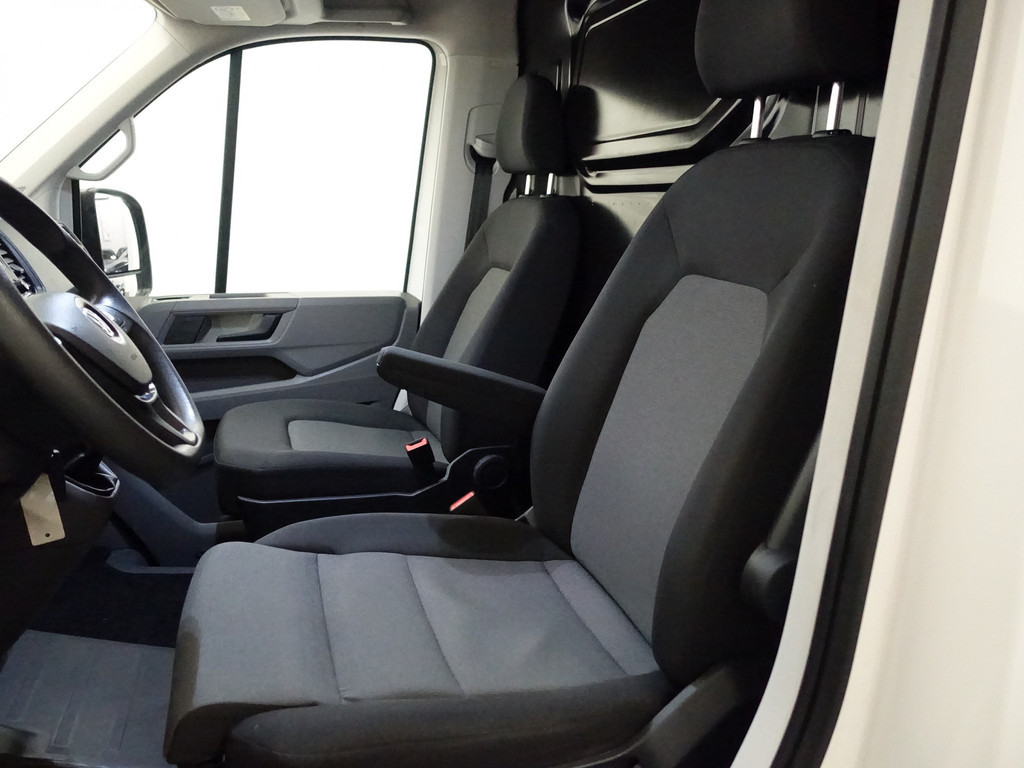 
Volkswagen Crafter 35 2.0 TDI Euro 6 L2H2 Highline 2x Schuifdeur, Navi, Camera, Ergocomfort vol									