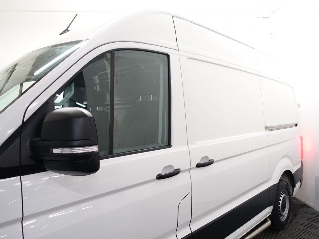 
Volkswagen Crafter 35 2.0 TDI Euro 6 L2H2 Highline 2x Schuifdeur, Navi, Camera, Ergocomfort vol									