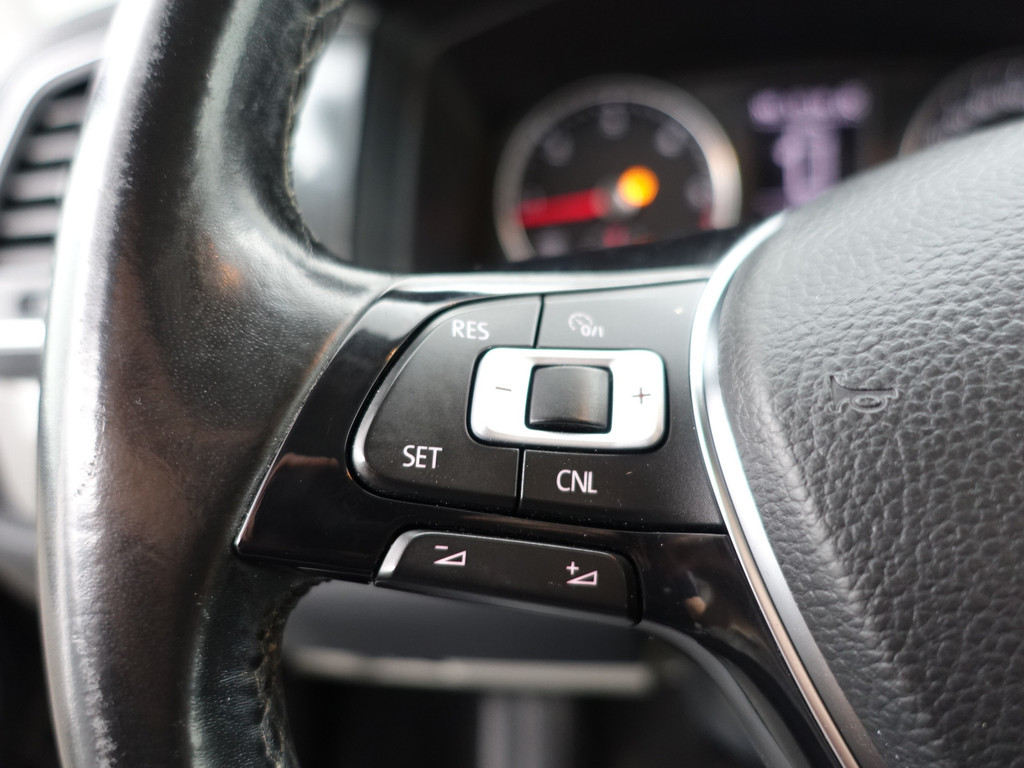 
Volkswagen Transporter 2.0 TDI Euro 6 L2 Highline+ Aut- Dubbele Cabine, 5/6 Pers, Xenon Led, Design Leder, Carplay, Park Assist vol									