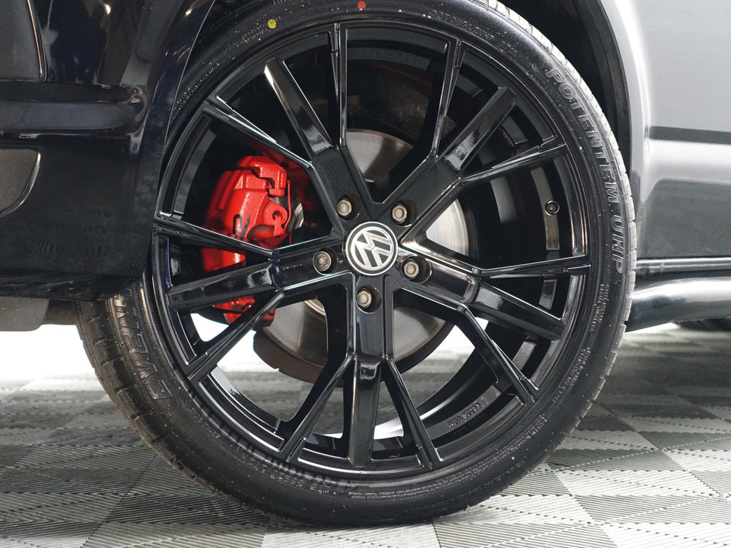 
Volkswagen Transporter 2.0 TDI Euro 6 L2 Highline+ Aut- Dubbele Cabine, 5/6 Pers, Xenon Led, Design Leder, Carplay, Park Assist vol									