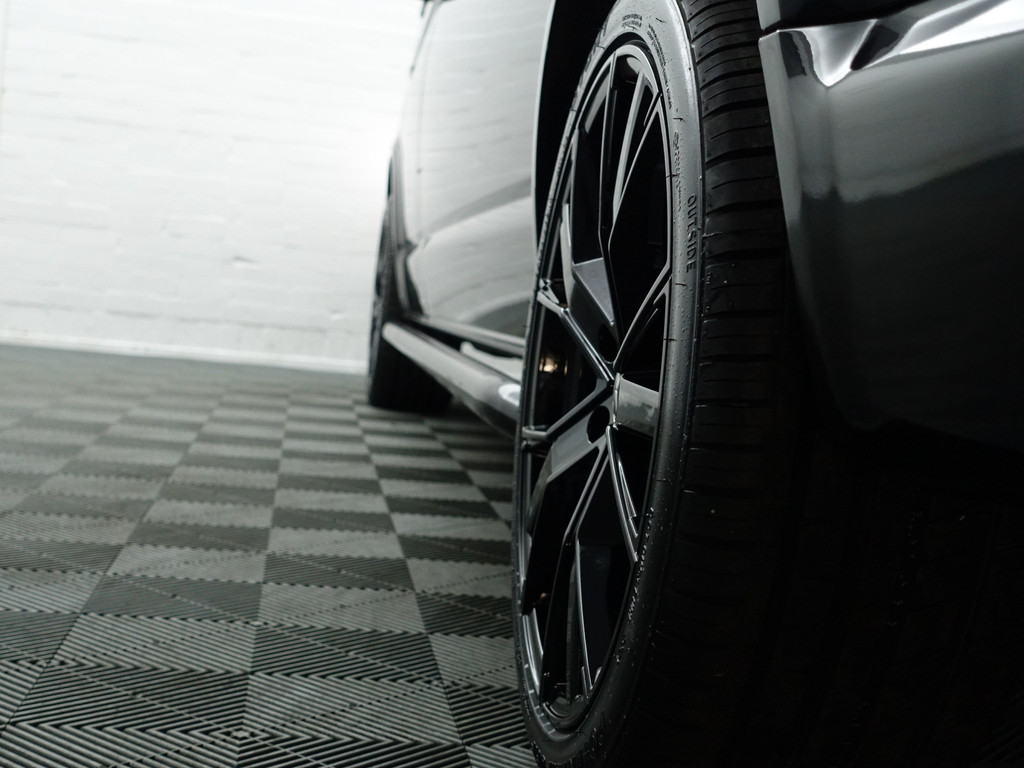 
Volkswagen Transporter 2.0 TDI Euro 6 L2 Highline+ Aut- Dubbele Cabine, 5/6 Pers, Xenon Led, Design Leder, Carplay, Park Assist vol									