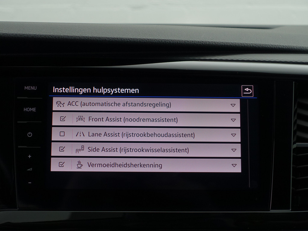 
								Volkswagen Transporter 2.0 TDI Euro 6 L2 Bulli Aut- Dubbele Cabine, 6 Pers, Xenon Led, Virtual Cockpit, Nardo Grey, Ada Cruise vol									