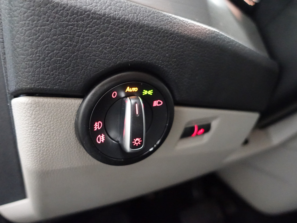 
Volkswagen Transporter 2.0 TDI Euro 6 L2 Highline+ Aut- Dubbele Cabine, 2x Schuifdeur, Schuifdak, Xenon Led, Custom Leder, Carplay vol									