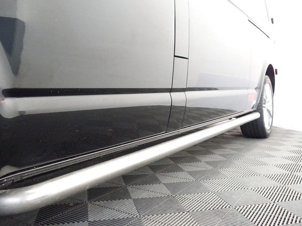 
Volkswagen Transporter 2.0 TDI Euro 6 L2 Highline+ Aut- Dubbele Cabine, 2x Schuifdeur, Schuifdak, Xenon Led, Custom Leder, Carplay vol									