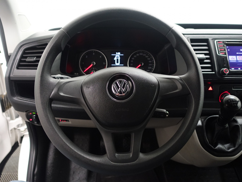 
Volkswagen Transporter 2.0 TDI Euro 6 L2 Comfortline- 3 Pers, Navi, Trekhaak, Clima, Cruise, Bluetooth Audio vol									