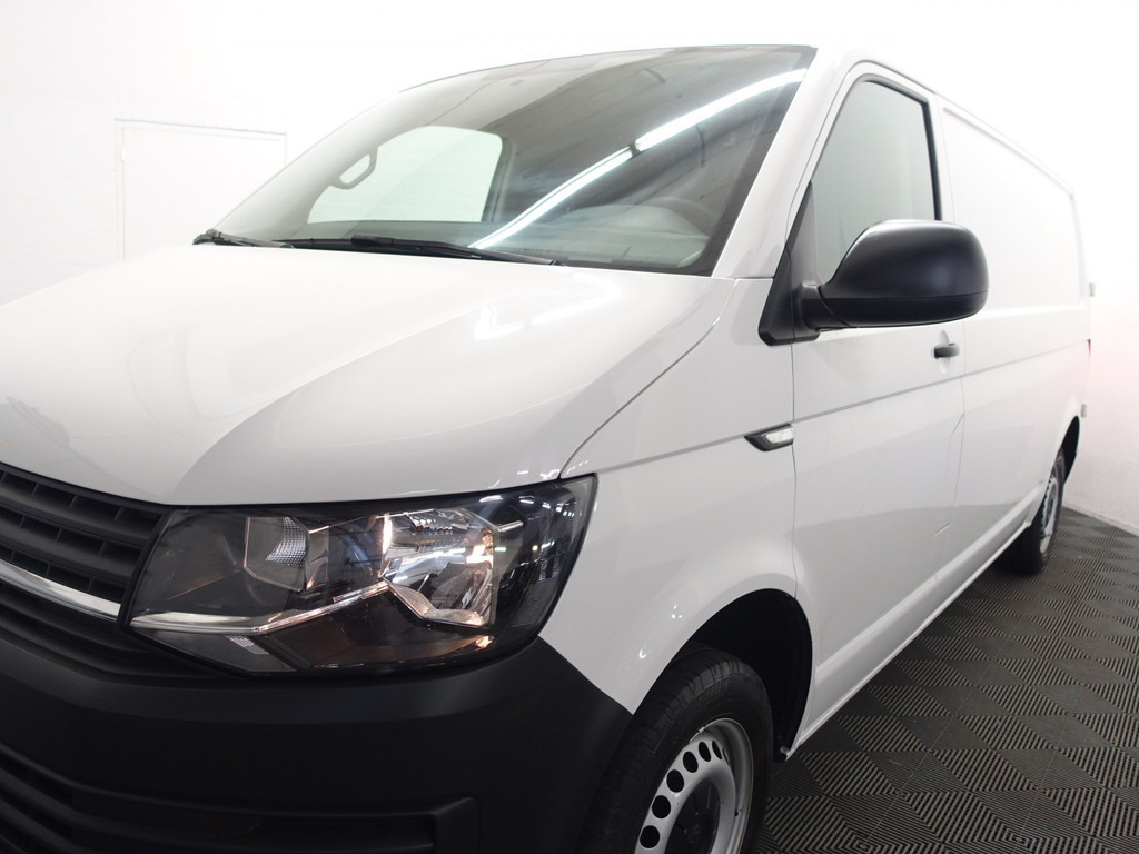 
Volkswagen Transporter 2.0 TDI Euro 6 L2 Comfortline- 3 Pers, Navi, Trekhaak, Clima, Cruise, Bluetooth Audio vol									