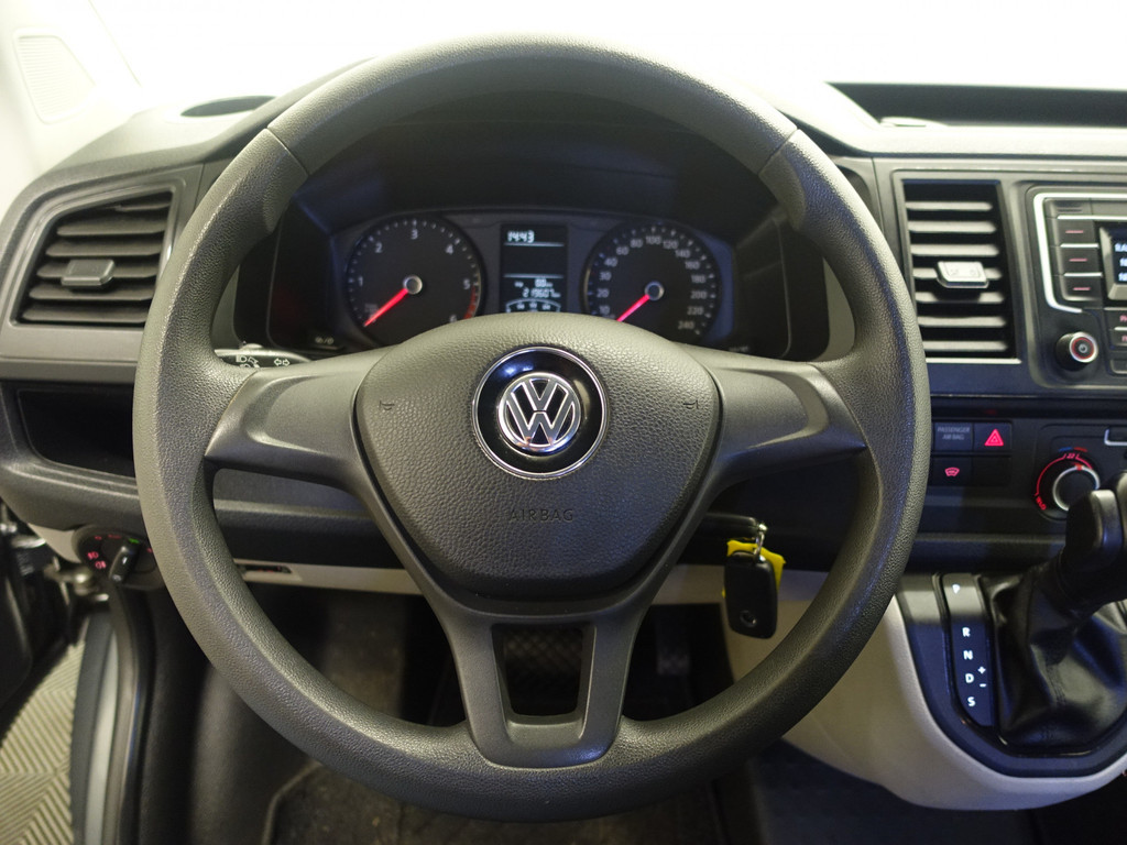 
Volkswagen Transporter 2.0 TDI L2 Highline Aut- Park Assist, Trekhaak, Cruise, Clima vol									