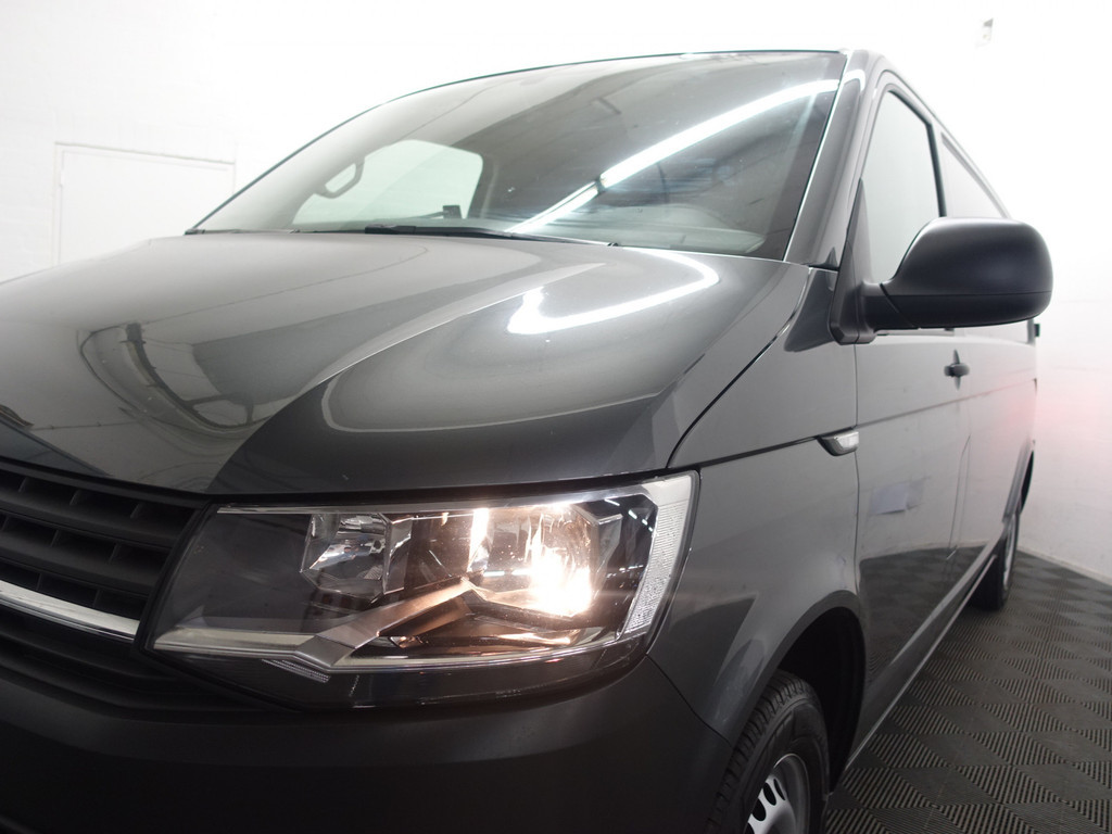 
Volkswagen Transporter 2.0 TDI L2 Highline Aut- Park Assist, Trekhaak, Cruise, Clima vol									