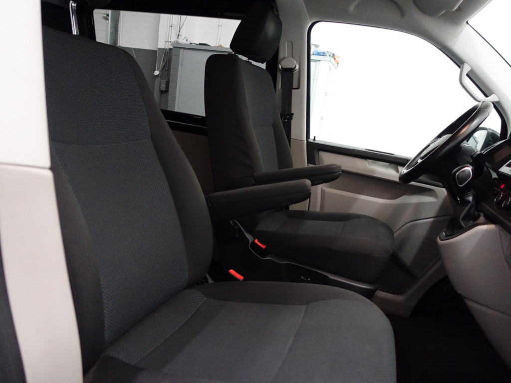 
								Volkswagen Transporter 2.0 TDI Euro 6 L2 Highline Aut- Dubbele Cabine, 5/6 Pers, Carplay, Clima, Cruise, Park Assist vol									