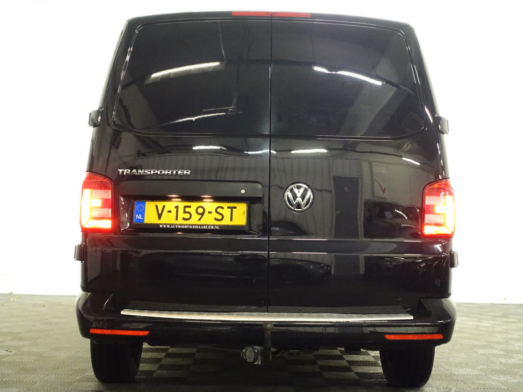 
								Volkswagen Transporter 2.0 TDI Euro 6 L2 Highline Aut- Dubbele Cabine, 5/6 Pers, Carplay, Clima, Cruise, Park Assist vol									