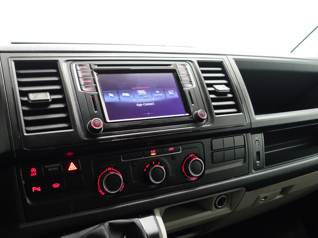 
Volkswagen Transporter 2.0 TDI L2 Highline- 3 Pers, Park Assist, Cruise, Clima, Grijs Kenteken vol									
