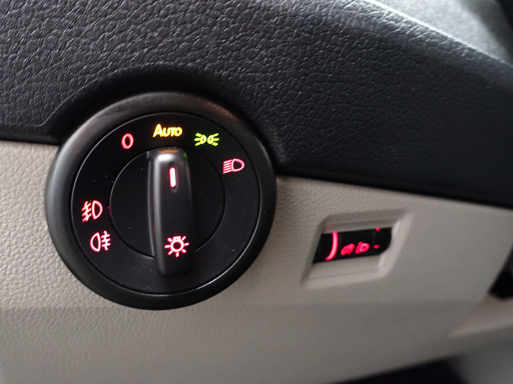 
Volkswagen Transporter 2.0 TDI L2 Highline- 3 Pers, Park Assist, Cruise, Clima, Grijs Kenteken vol									