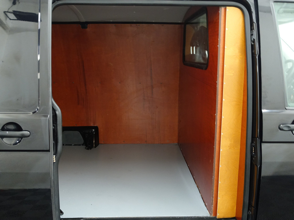 
Volkswagen Transporter 2.0 TDI L2 Highline- 3 Pers, Park Assist, Cruise, Clima, Grijs Kenteken vol									