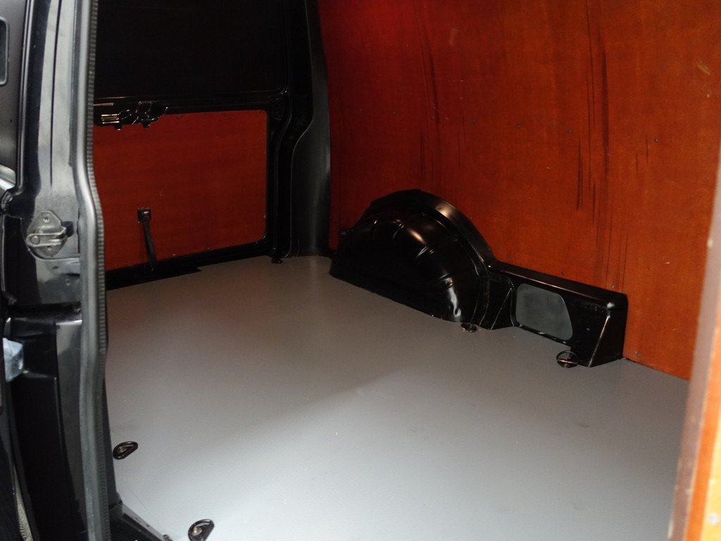 
Volkswagen Transporter 2.0 TDI L2 Highline- 3 Pers, Park Assist, Cruise, Clima, Grijs Kenteken vol									