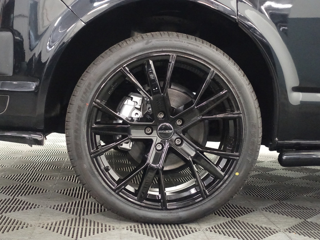 
Volkswagen Transporter 2.0 TDI Euro 6 L1 R-Line+ Two-Tone, Luxury Leder, Clima, Cruise, Grijs kenteken vol									