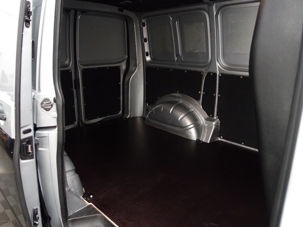 
Volkswagen Transporter 2.0 TDI Euro 6 L1 R-Line+ Two-Tone, Luxury Leder, Clima, Cruise, Grijs kenteken vol									