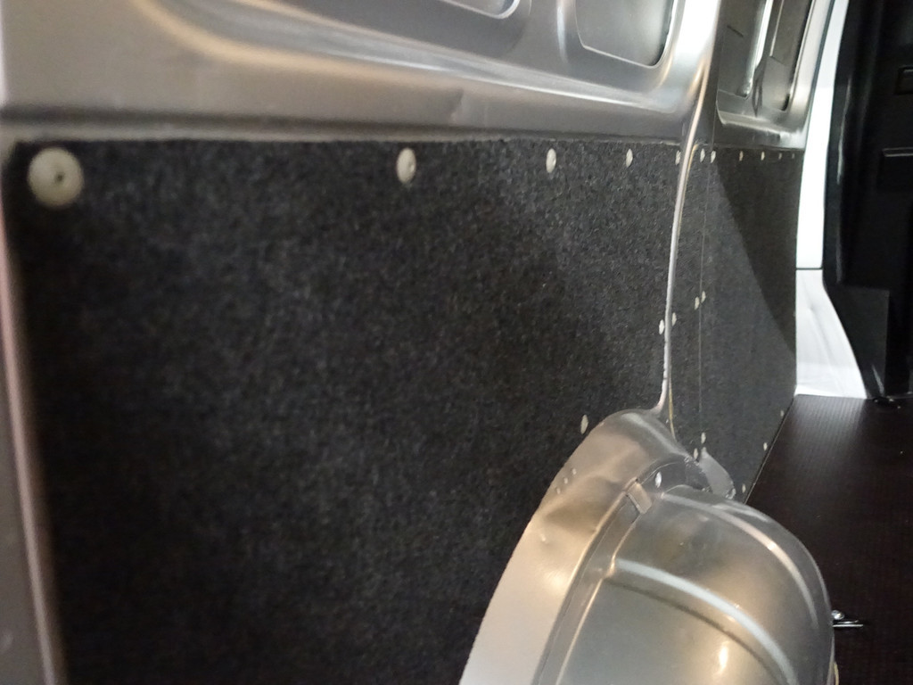 
Volkswagen Transporter 2.0 TDI Euro 6 L1 R-Line+ Two-Tone, Luxury Leder, Clima, Cruise, Grijs kenteken vol									