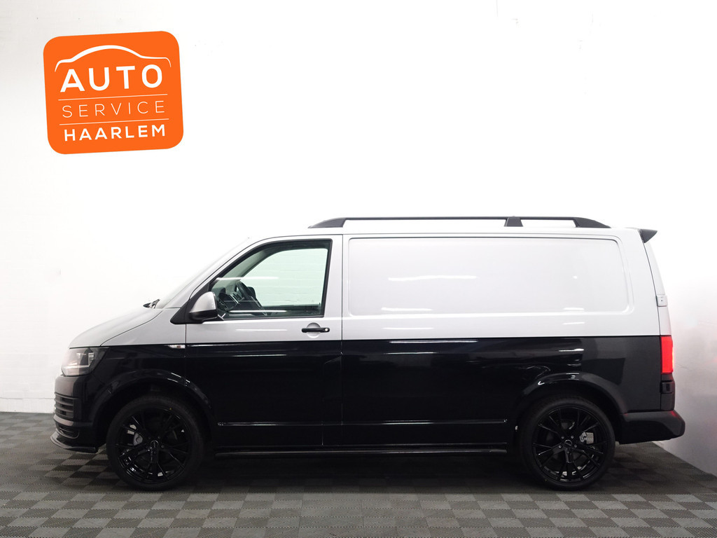 
Volkswagen Transporter 2.0 TDI Euro 6 L1 R-Line+ Two-Tone, Luxury Leder, Clima, Cruise, Grijs kenteken vol									
